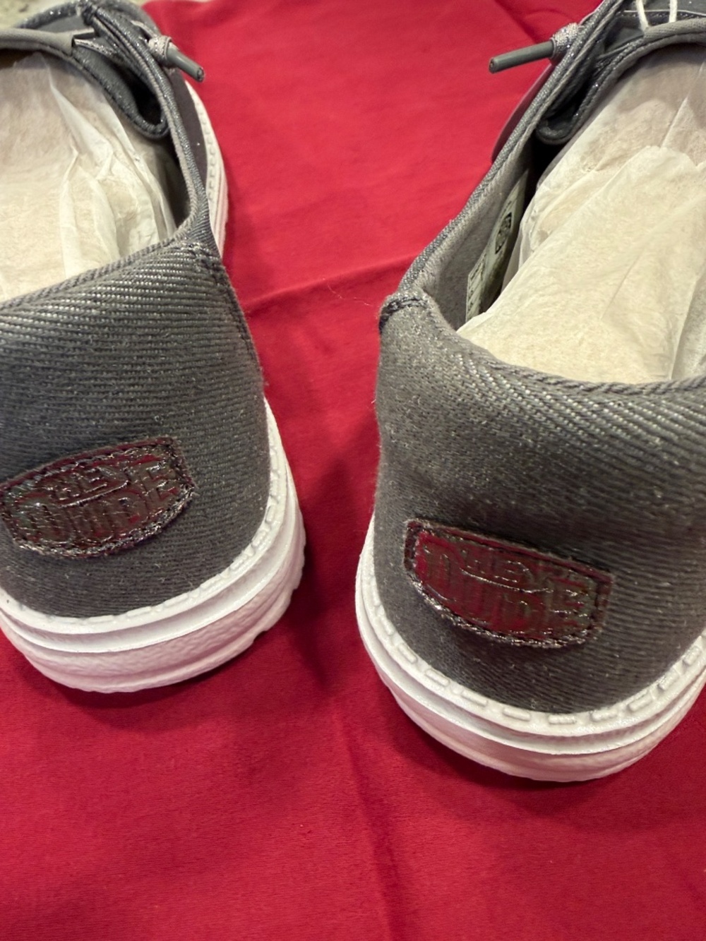 Womens Hey Dude Shoes NWT - Picture 4 of 4